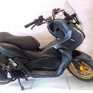 موتور adv150 در حد صفر